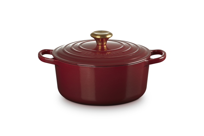 Le Creuset Cast Iron Signature Round Casserole 24cm RhoneGarnet image number 1